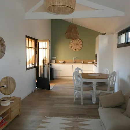 The Perfect Getaway An Intimate Retreat In A Modern House Andernos-les-Bains
