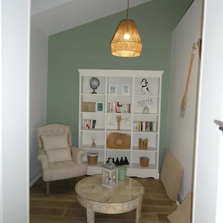 The Perfect Getaway An Intimate Retreat In A Modern House Holiday home
