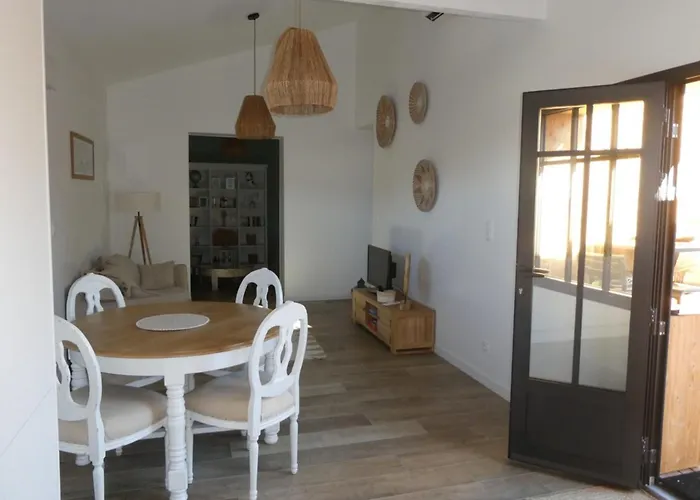 The Perfect Getaway An Intimate Retreat In A Modern House Andernos-les-Bains